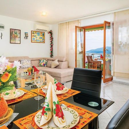 2 Bedroom Gorgeous Apartment In ราบัซ ภายนอก รูปภาพ