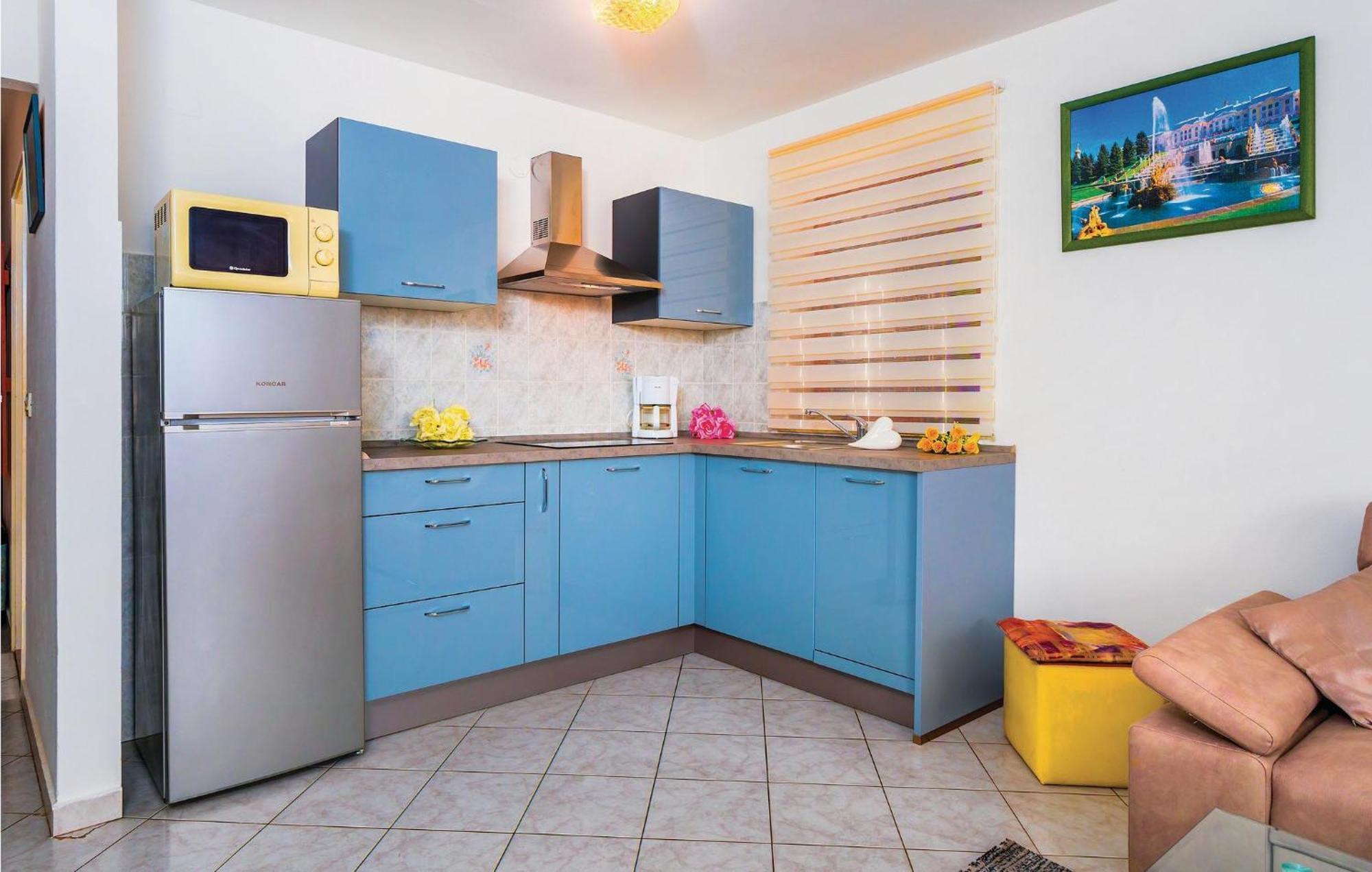 2 Bedroom Gorgeous Apartment In ราบัซ ภายนอก รูปภาพ